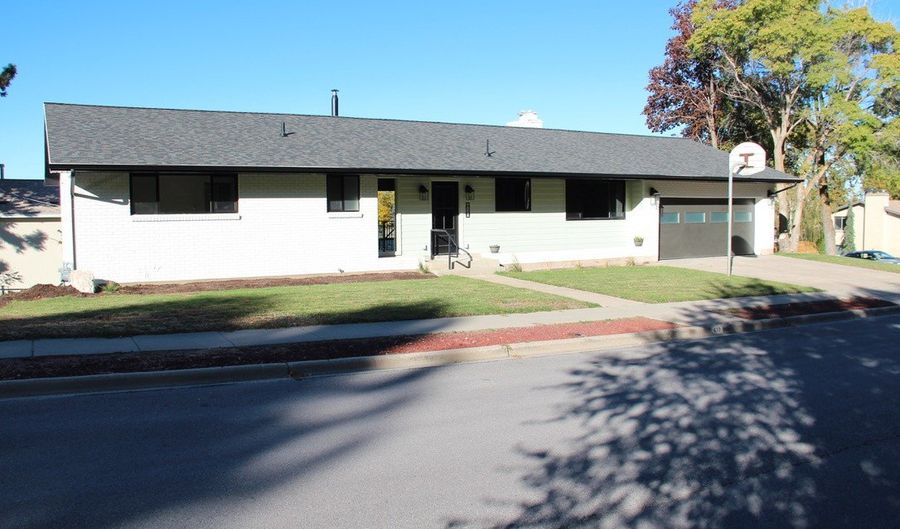 610 S 800 E, Centerville, UT 84014 - 6 Beds, 3 Bath