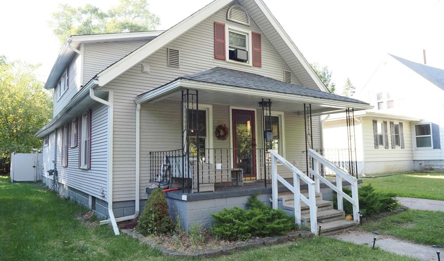 811 N River Ave, Alma, MI 48801 - 5 Beds, 2 Bath