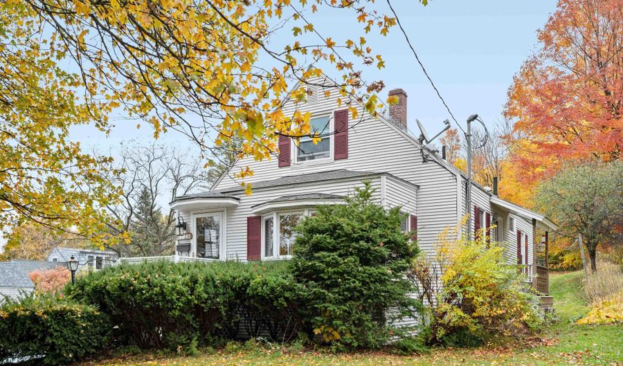 126 Foster St, Burlington, VT 05401 - 3 Beds, 1 Bath