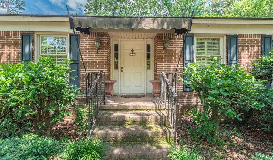 90 Manville Ave, Barnwell, SC 29812 - 3 Beds, 2 Bath