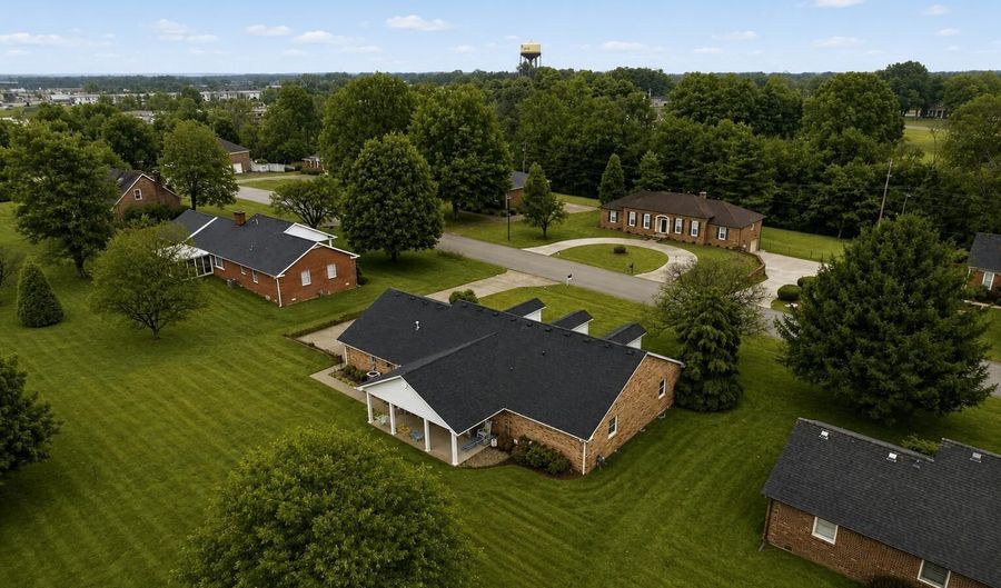 114 Windsor Ave, Bardstown, KY 40004 - 4 Beds, 3 Bath