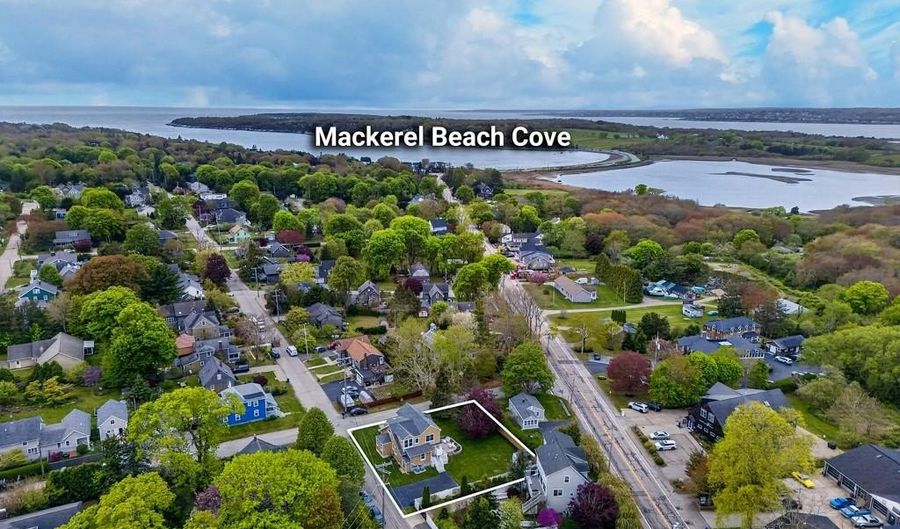 42 Windsor St, Jamestown, RI 02835 - 4 Beds, 3 Bath