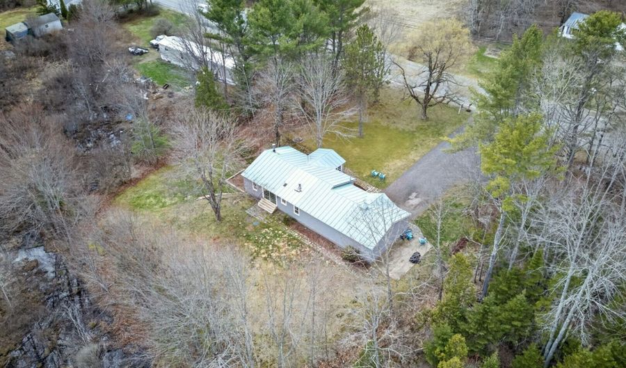 235 Swan Lake Ave, Belfast, ME 04915 - 3 Beds, 1 Bath