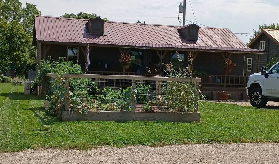 205 W Cedar Circle Ter, Alma, KS 66401 - 2 Beds, 1 Bath