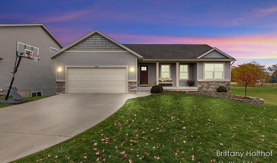 5885 Farmview Dr, Allendale, MI 49401 - 4 Beds, 3 Bath