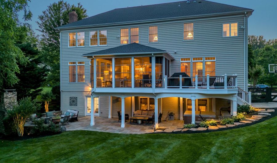 24140 HEATHER HILL Pl, Aldie, VA 20105 - 5 Beds, 5 Bath