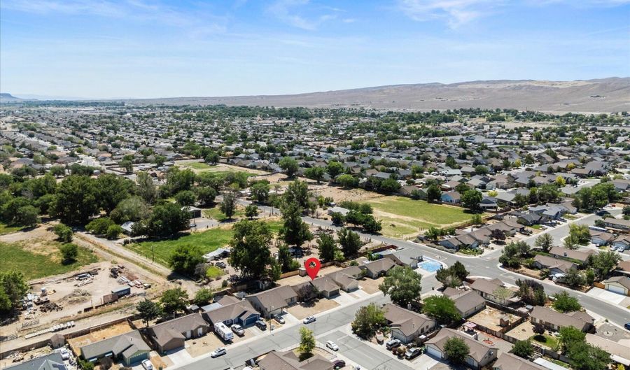 158 Rosecrest Dr, Fernley, NV 89408 - 3 Beds, 2 Bath