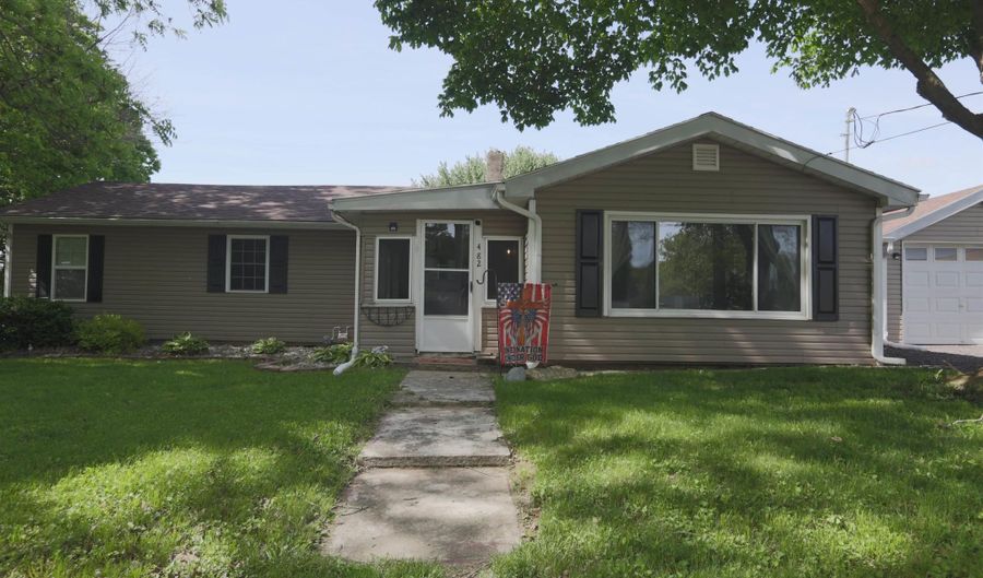 482 E Jefferson St, Andrews, IN 46702 - 3 Beds, 2 Bath
