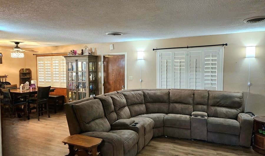 517 E Harriet, Alpine, TX 79830 - 4 Beds, 2 Bath