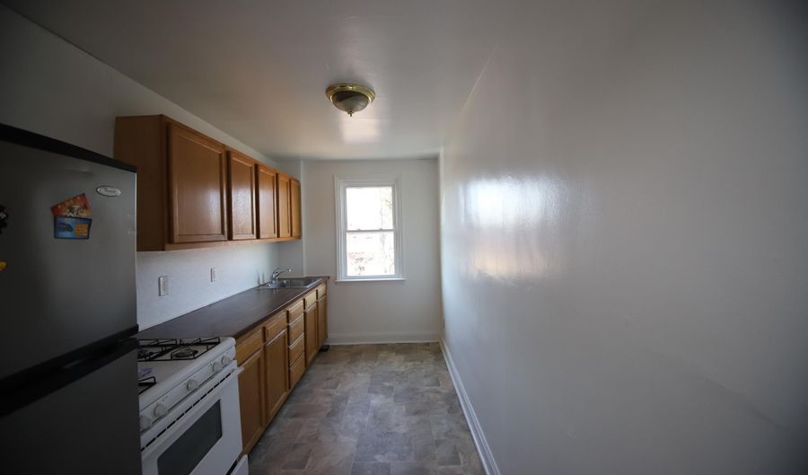 2962 SOLLERS POINT Rd 2, Dundalk, MD 21222 - 1 Beds, 1 Bath