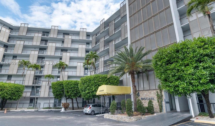20400 W Country Club Dr 610, Aventura, FL 33180 - 1 Beds, 2 Bath
