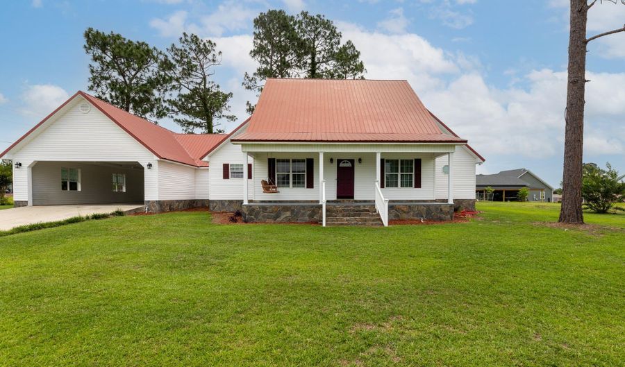 133 Lake Lure Cir, Alma, GA 31510 - 4 Beds, 2 Bath