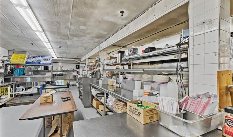 383 Metacom Ave, Bristol, RI 02809 - 0 Beds, 0 Bath