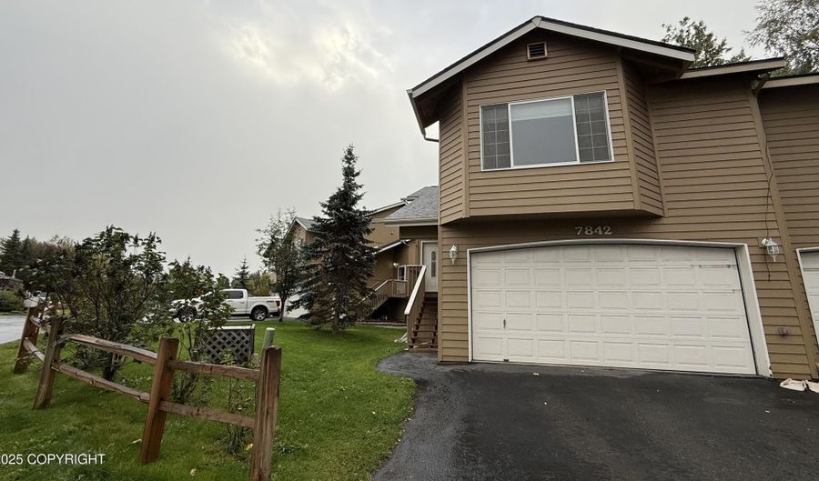 7842 Spruce St #5B, Anchorage, AK 99507 - 3 Beds, 2 Bath