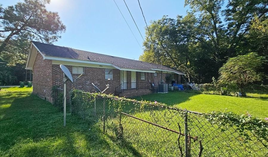 306 ELSOM St, Albany, GA 31705 - 13 Beds, 7 Bath