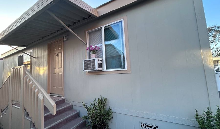 402 63rd St 9A, San Diego, CA 92114 - 2 Beds, 2 Bath