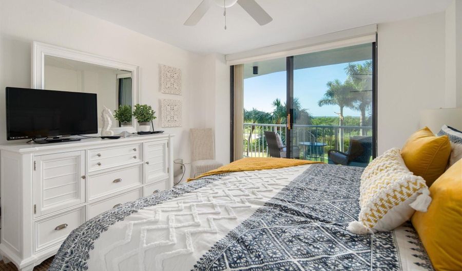 380 SEAVIEW Ct 301, Marco Island, FL 34145 - 2 Beds, 2 Bath
