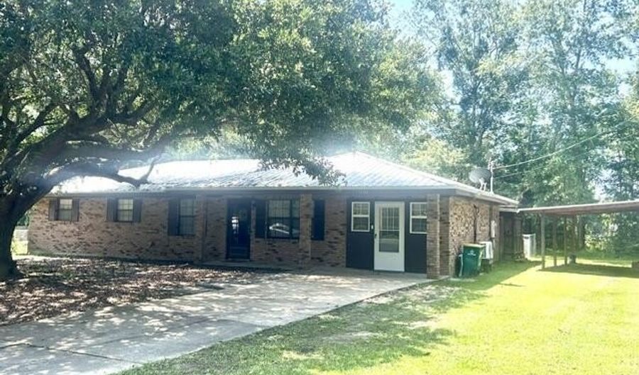 12202 Tiffany Ln, Biloxi, MS 39532 - 2 Beds, 2 Bath