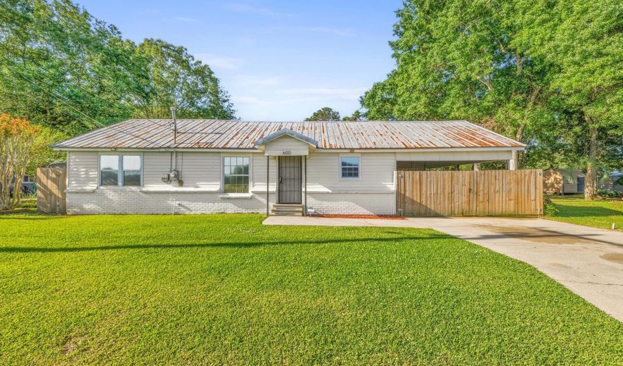 600 E Jane St, Abbeville, LA 70510 - 3 Beds, 2 Bath
