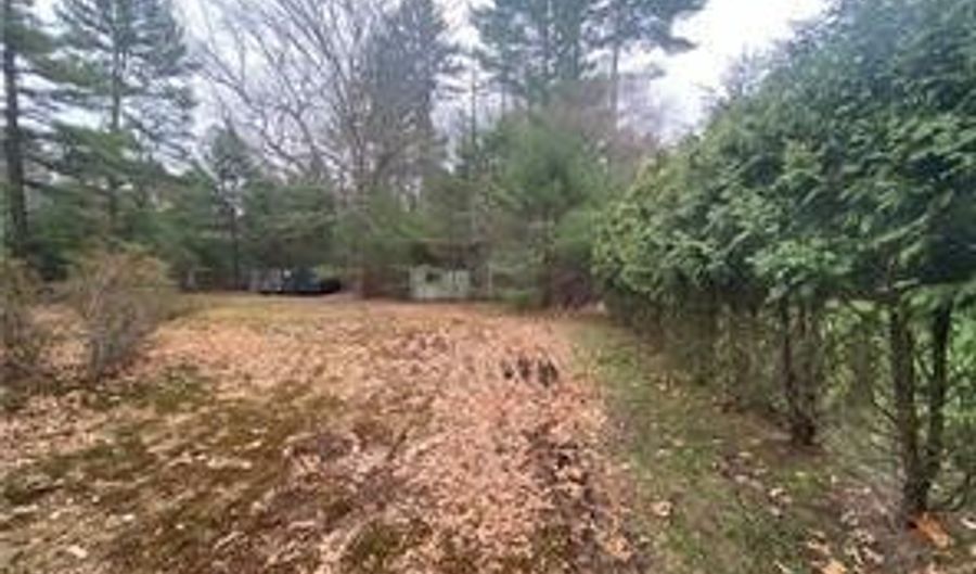 207 Shady Valley Rd, Coventry, RI 02816 - 2 Beds, 1 Bath