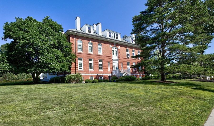 66 Haskell St GS, Beverly, MA 01915 - 2 Beds, 2 Bath