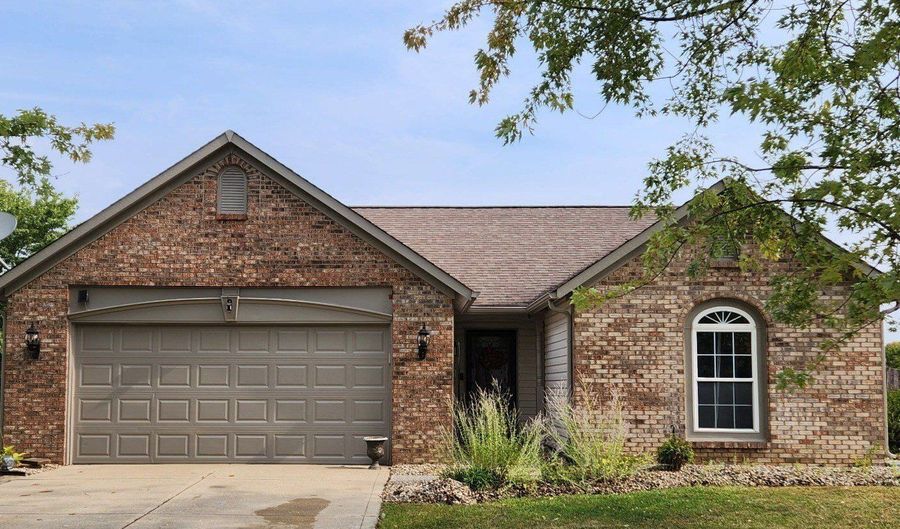 1189 Kinross Dr, Avon, IN 46123 - 3 Beds, 2 Bath