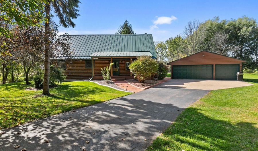 N3873 ANITA WIECKERT Road, Appleton, WI 54913 - 3 Beds, 2 Bath