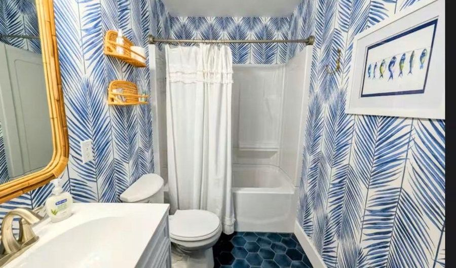8913 STEPHEN DECATUR Hwy, Berlin, MD 21811 - 3 Beds, 1 Bath