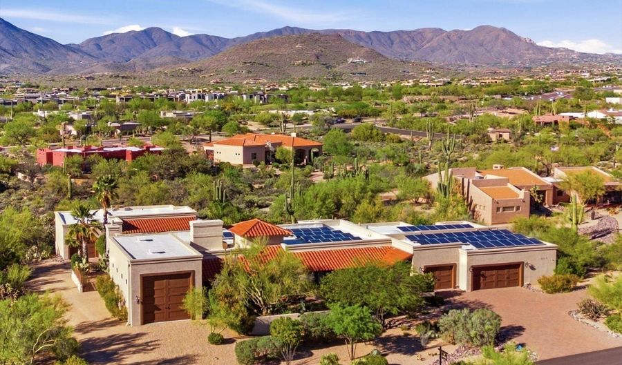 8944 E LAZYWOOD Pl, Carefree, AZ 85377 - 4 Beds, 5 Bath