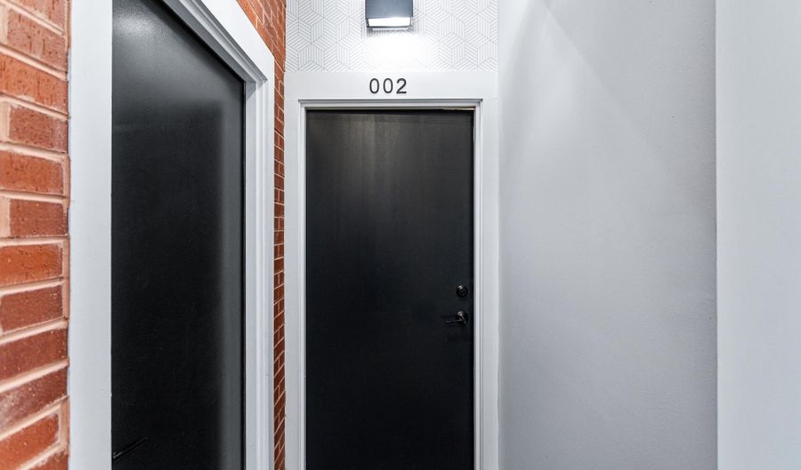 733 8TH St SE 02, Washington, DC 20003 - 2 Beds, 2 Bath