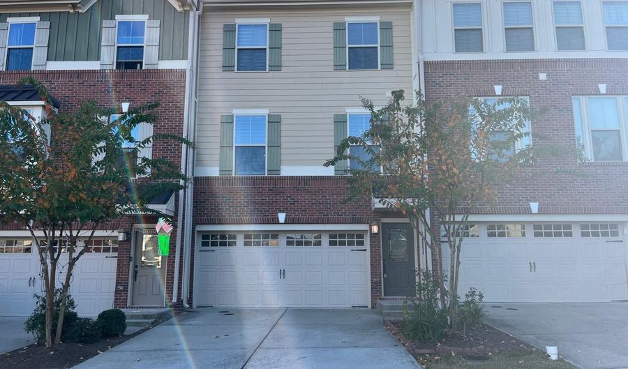 2061 Ackerman Hill Dr, Apex, NC 27502 - 4 Beds, 4 Bath