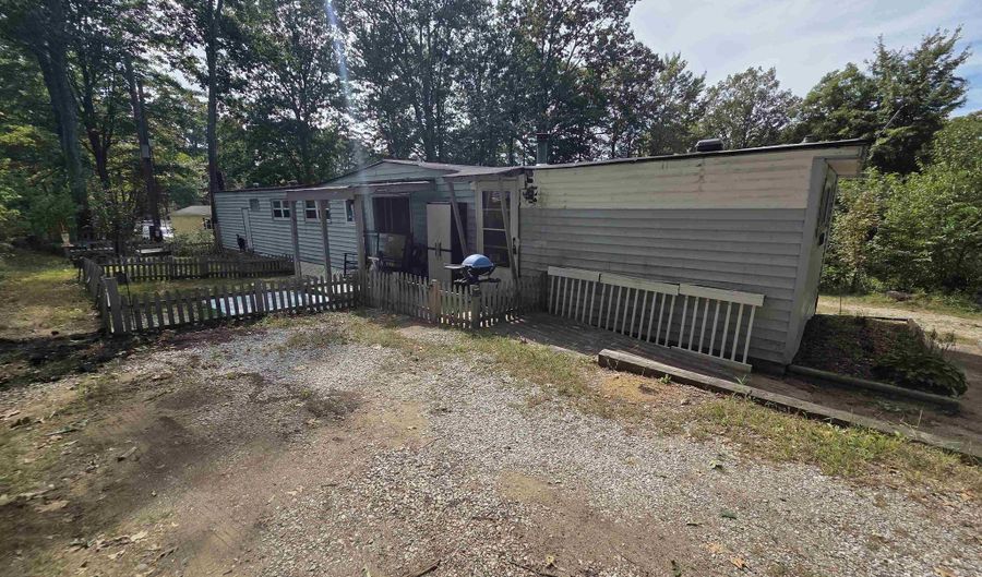 43 Catamount Hill Dr, Allenstown, NH 03275 - 3 Beds, 1 Bath