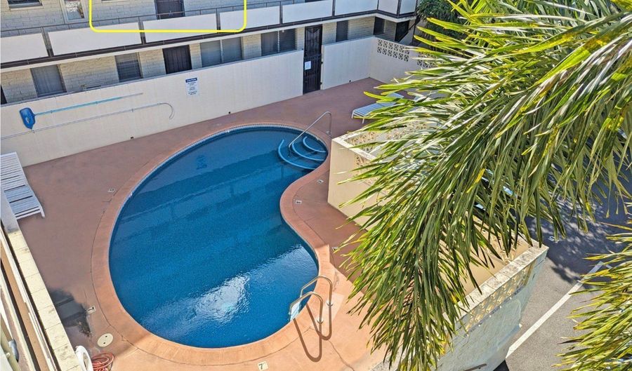 1120 Hassinger St 208, Honolulu, HI 96822 - 1 Beds, 1 Bath