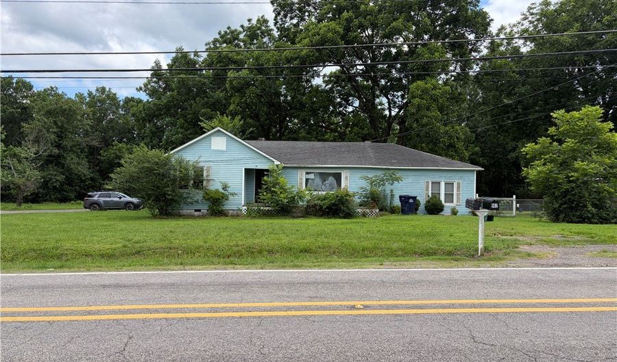 901 SW 3rd St, Atkins, AR 72823 - 3 Beds, 2 Bath