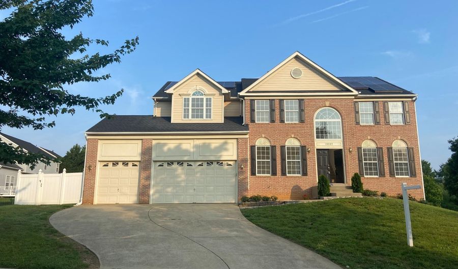 15227 DERBYSHIRE Way, Accokeek, MD 20607 - 6 Beds, 5 Bath
