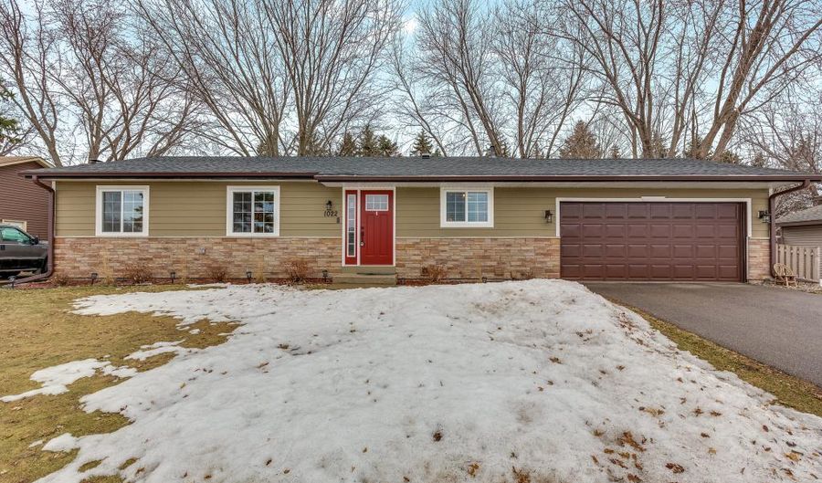 1022 Whitney Dr, Apple Valley, MN 55124 - 4 Beds, 2 Bath