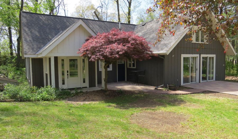1812 Tomahawk Trl, Allegan, MI 49010 - 4 Beds, 3 Bath