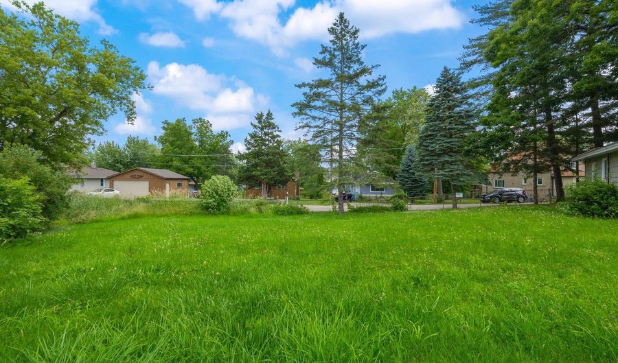 42328 N Oak St, Antioch, IL 60002 - 2 Beds, 1 Bath