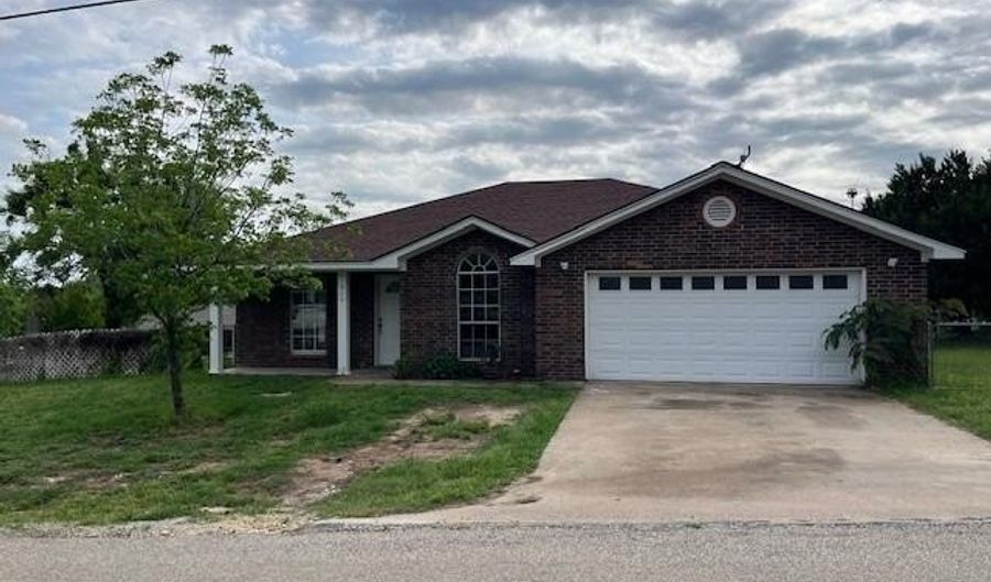 610 N Pecan A St, Hico, TX 76457 - 3 Beds, 2 Bath