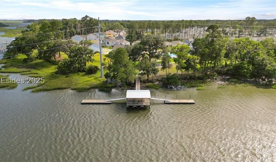 1125 Salem Bay Dr, Beaufort, SC 29902 - 5 Beds, 3 Bath