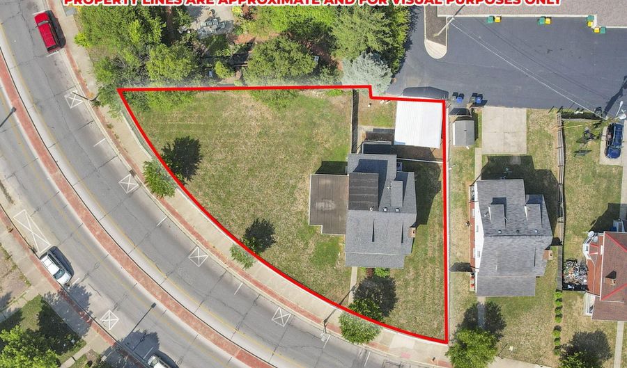 215 Martin Luther King Jr Blvd, Columbus, OH 43203 - 4 Beds, 3 Bath