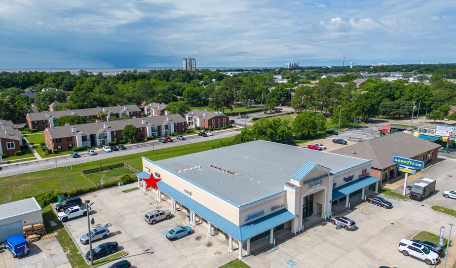 2575 Pass Rd Suite A, Biloxi, MS 39531 - 0 Beds, 2 Bath