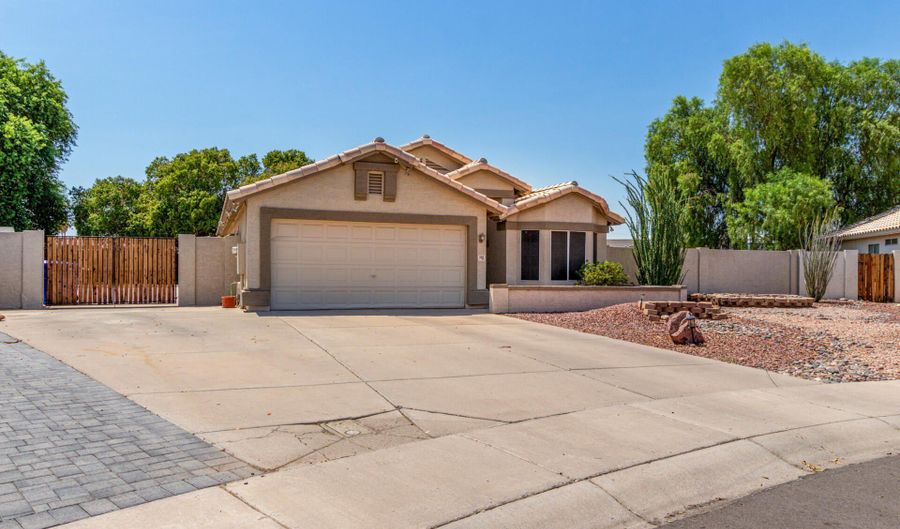 1002 N BOGLE Ave, Chandler, AZ 85225 - 3 Beds, 2 Bath