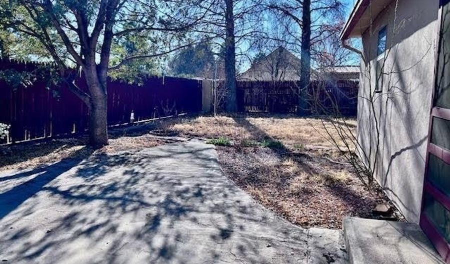 1207 N 6th St, Alpine, TX 79830 - 3 Beds, 2 Bath