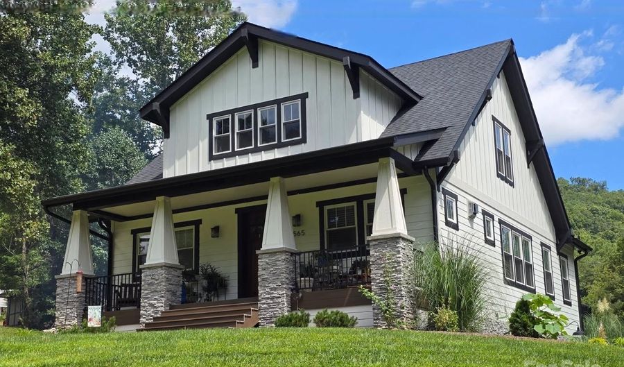 565 School Rd, Asheville, NC 28803 - 3 Beds, 3 Bath