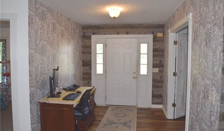 4777 Waterloo Rd, Atwater, OH 44201 - 3 Beds, 2 Bath
