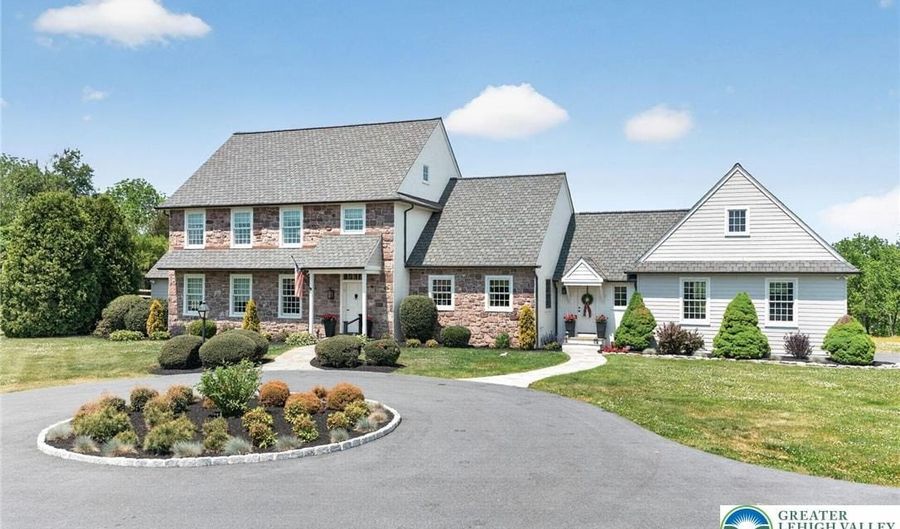 6370 Boyertown Pike, Amity, PA 19518 - 4 Beds, 4 Bath