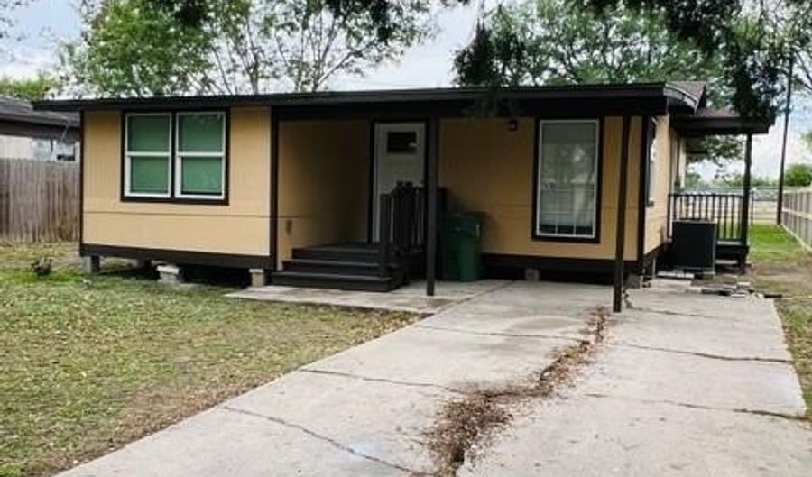 837 S 13th St, Alamo, TX 78516 - 2 Beds, 2 Bath