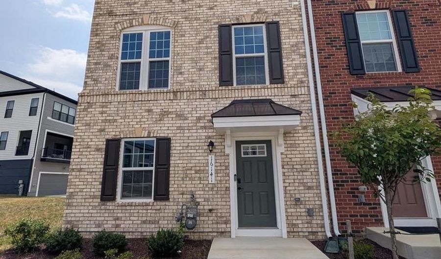 16141 MEADOW GLENN Dr, Bowie, MD 20716 - 5 Beds, 5 Bath