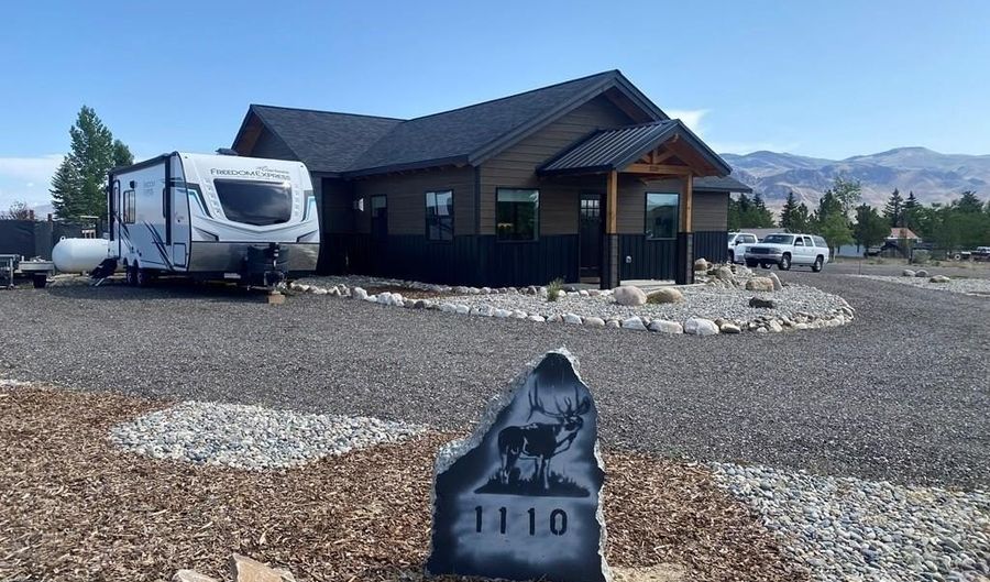1110 Apex Ln, Challis, ID 83226 - 2 Beds, 2 Bath